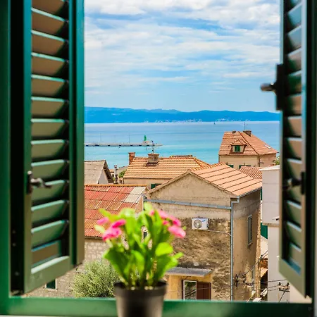 Smile Lux With View